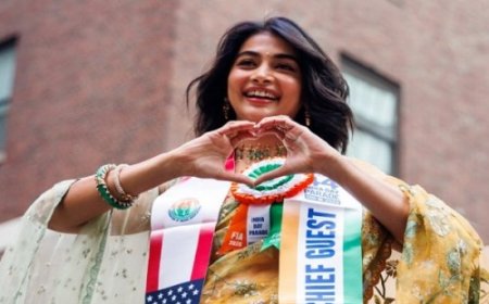 न्यूयॉर्क में तिरंगा थामे नजर आईं पूजा हेगड़े, इंडिया डे परेड में बनीं 'गेस्ट ऑफ ऑनर'