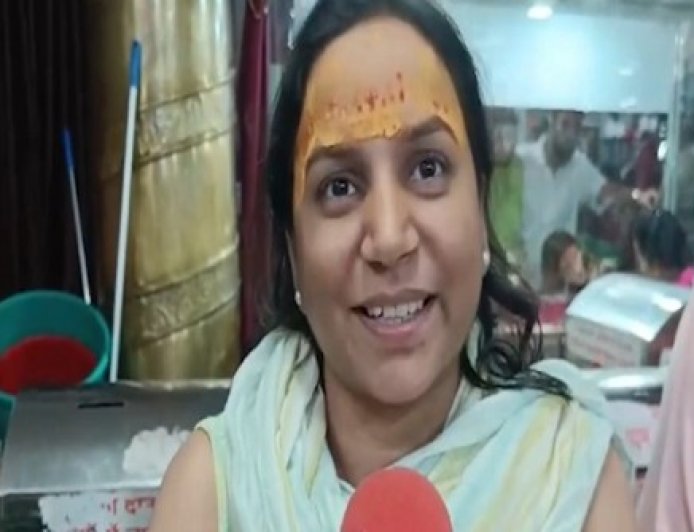 सावन के पहले सोमवार पर बाबा महाकाल का भांग से विशेष शृंगार, महाआरती में शामिल हुए हजारों श्रद्धालु
