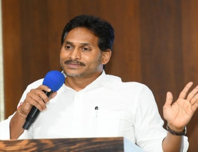 जगन मोहन रेड्डी ने वाईएसआरसीपी कार्यकर्ताओं से स्थानीय निकाय चुनावों के लिए तैयार रहने को कहा