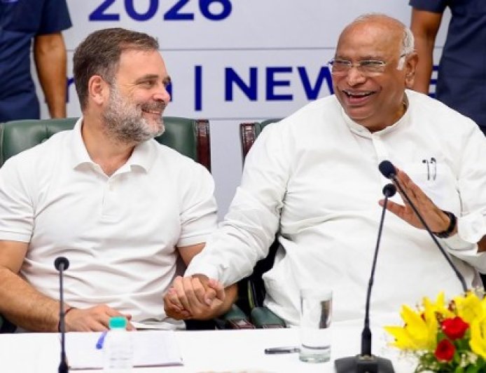 समृद्ध संस्कृति के उत्सव ओणम की कांग्रेस नेता राहुल गांधी और कांग्रेस के राष्ट्रीय अध्यक्ष मल्लिकार्जुन खड़गे समेत कई नेताओं ने दी शुभकामनाएं