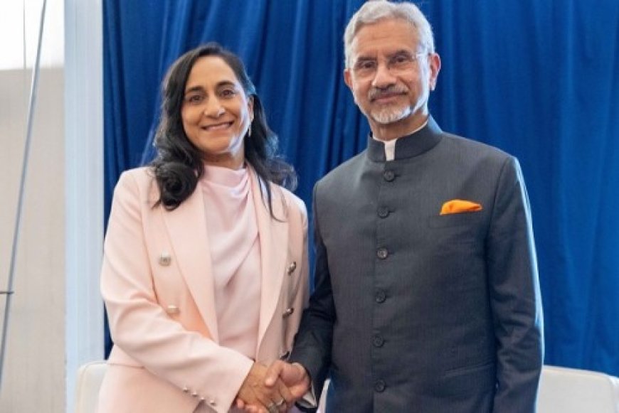 कनाडा की विदेश मंत्री अनीता आनंद से म‍िले न्यूयॉर्क में संयुक्त राष्ट्र महासभा के दौरान विदेश मंत्री डॉ. एस. जयशंकर, दोनों देशों के द्विपक्षीय संबंधों को ऊंचे स्तर पर ले जाने पर हुई चर्चा