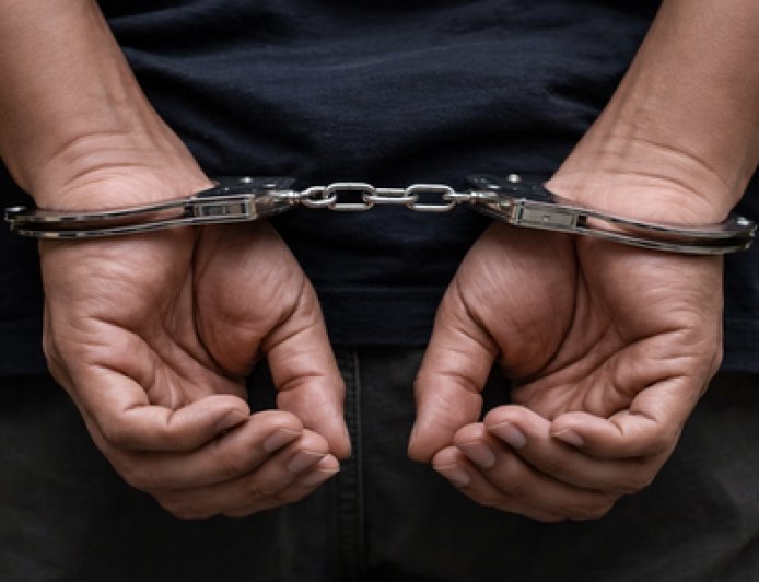 मुंबई के मालवणी में गरबा कार्यक्रम को लेकर विवाद, घर में घुसकर हमला, तीन आरोपी गिरफ्तार