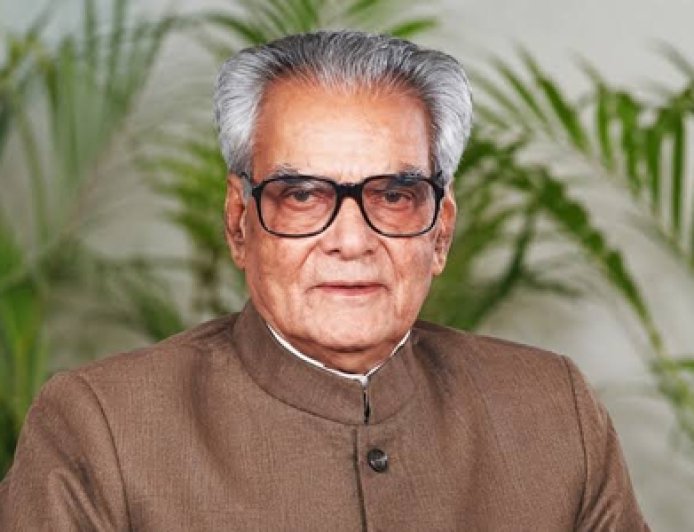पूर्व उपराष्ट्रपति भैरोंसिंह शेखावत की जयंती पर गडकरी और सीएम भजनलाल शर्मा समेत कई नेताओं ने दी श्रद्धांजलि
